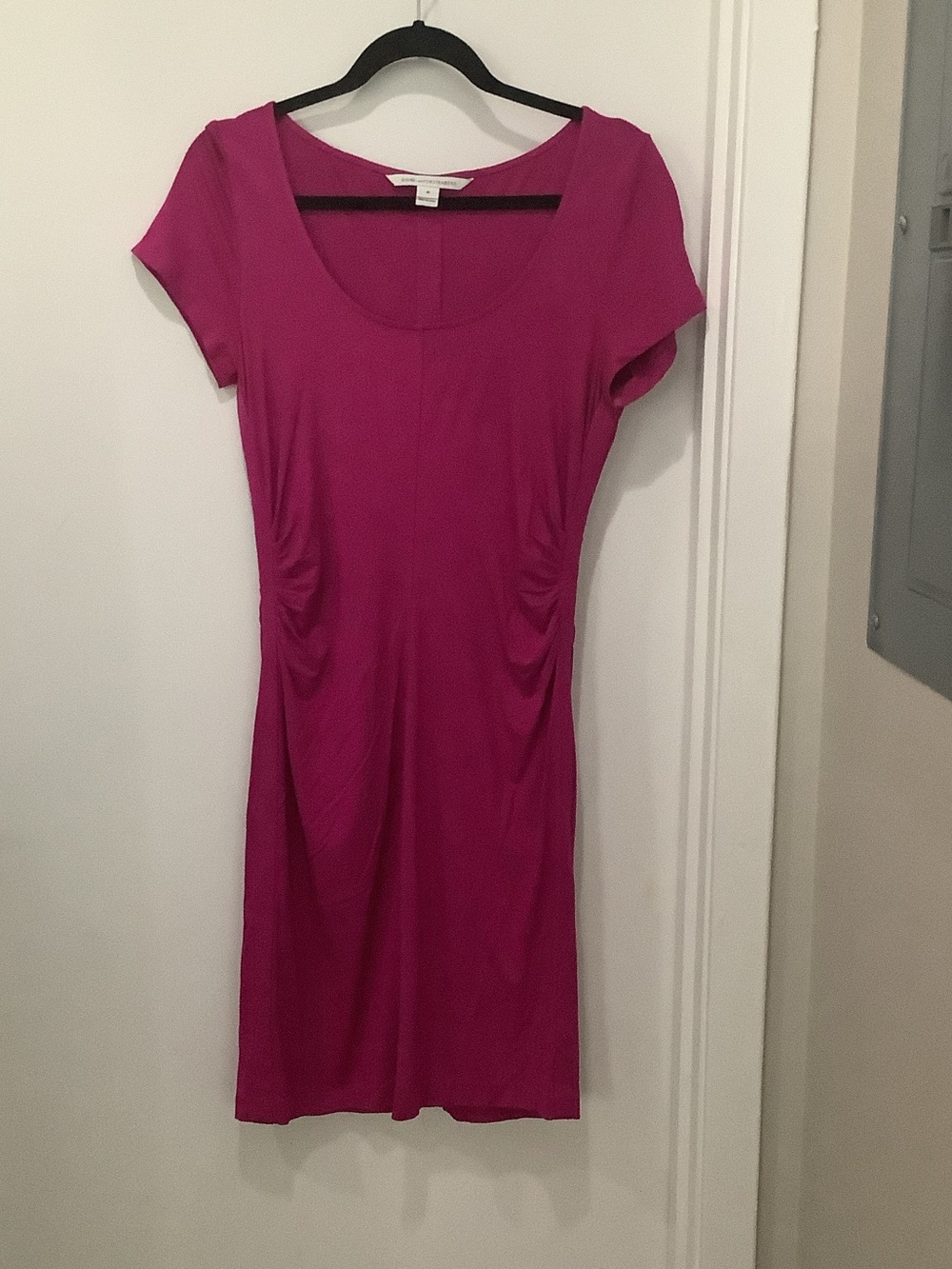 Diane Von Furstenberg Fuchsia Scoop Neck Midi Dress